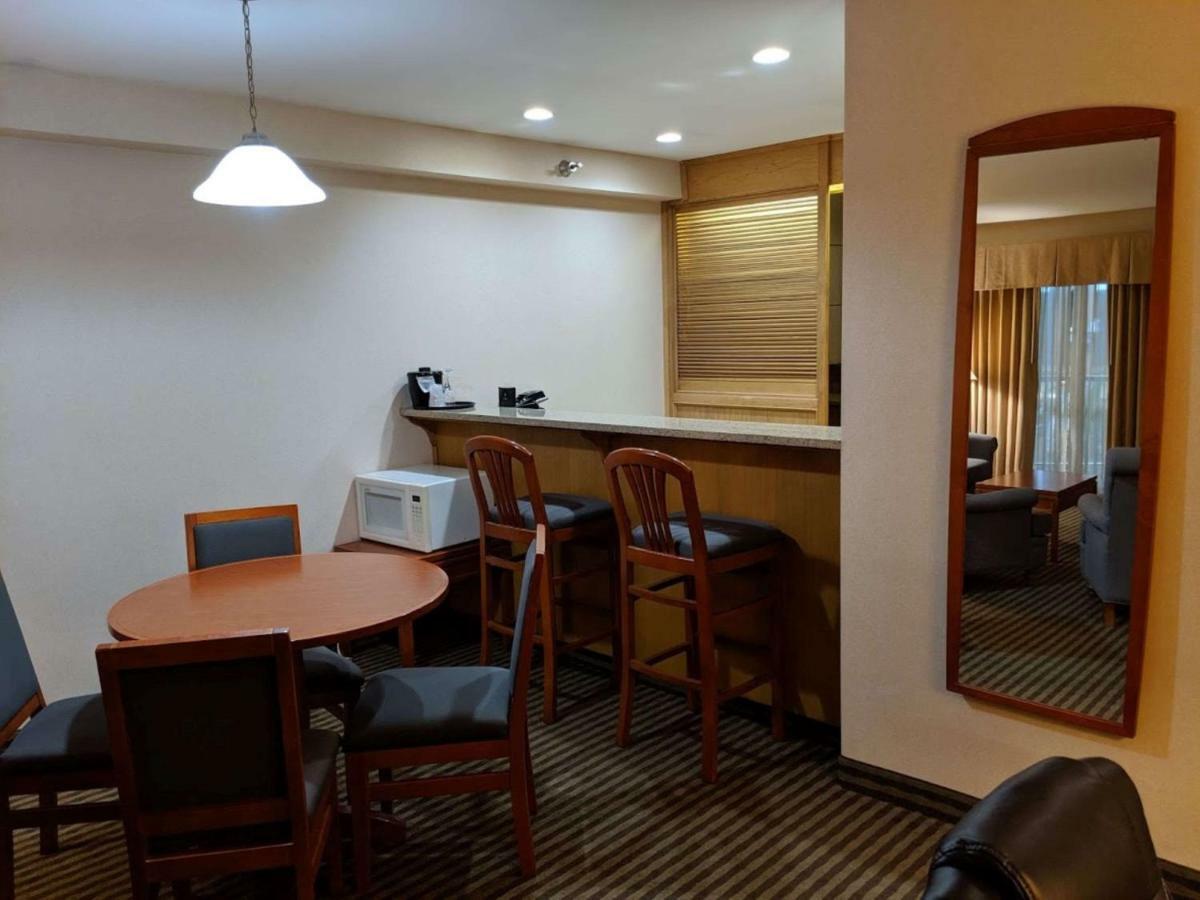 Surestay Hotel By Best Western Chilliwack Exterior foto